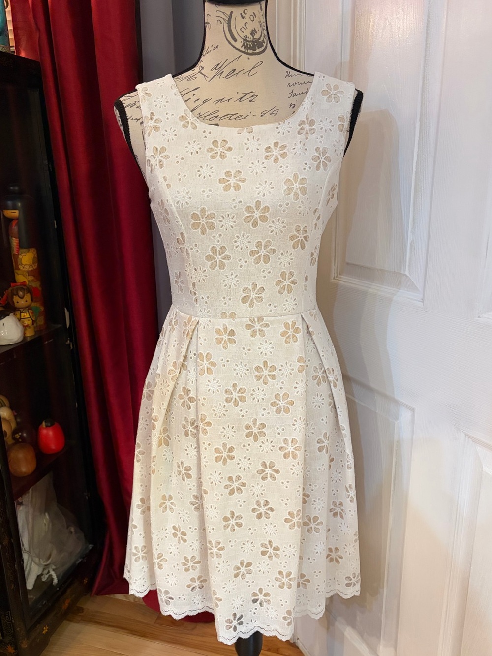 Yellow Star Women's Off White Eyelet Floral Fit-and-Flare Dress